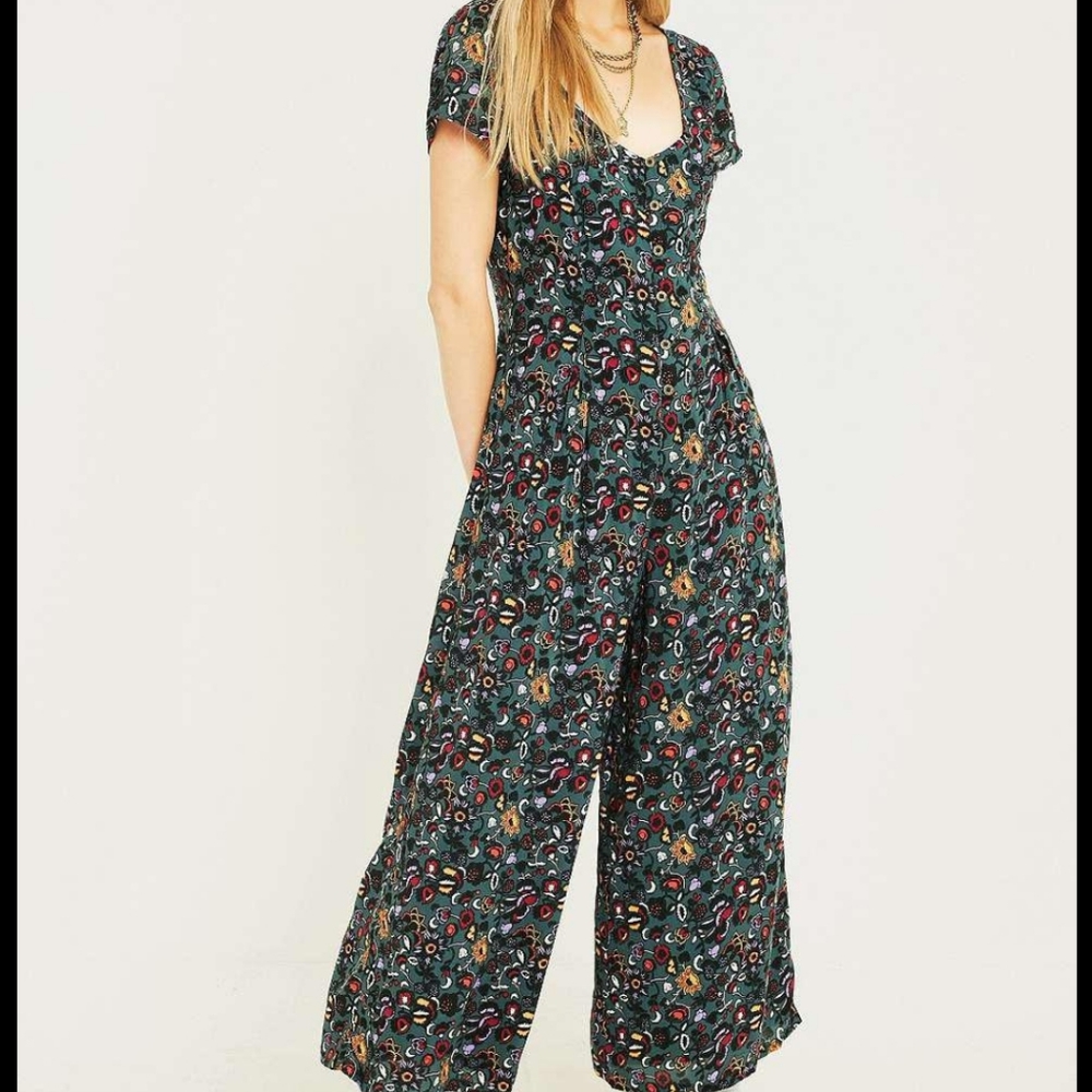 Brand new Urban Outfitters jumpsuit XS S 0 00